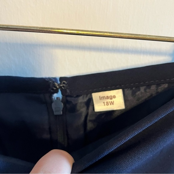 Vintage women’s suit with skirt navy  size 18w - Picture 6 of 12